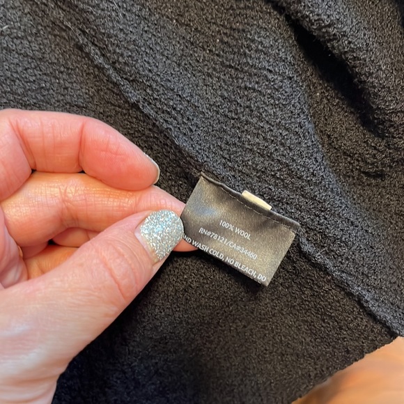 Eileen Fisher 100% wool shrug, sleeveless cardigan, open front, black, S - Picture 8 of 9